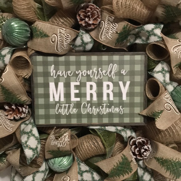 Have Yourself A Merry Little Christmas" Wreath - Picture 3 of 5